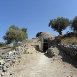 Peristeria_Mycenean_Tomb2