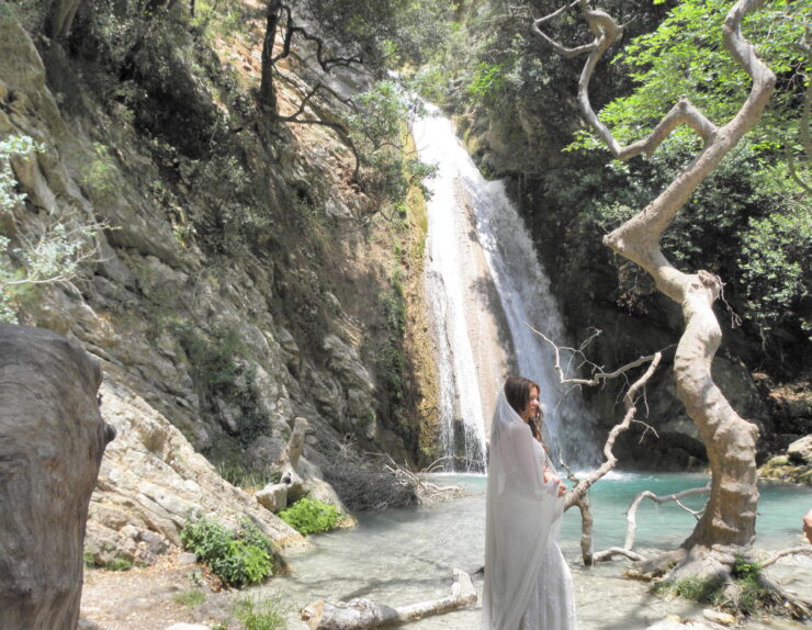 Neda waterfalls- Bride